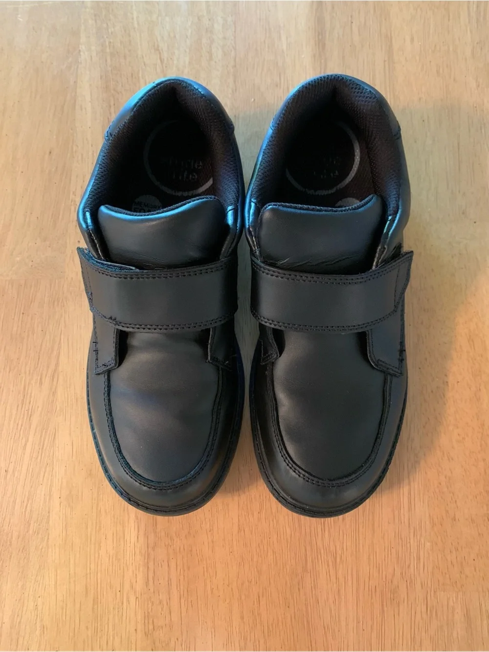Stride Rite SR Laurence Leather Velcro Loafer/ Dress Shoes, Size 4W Boys Youth